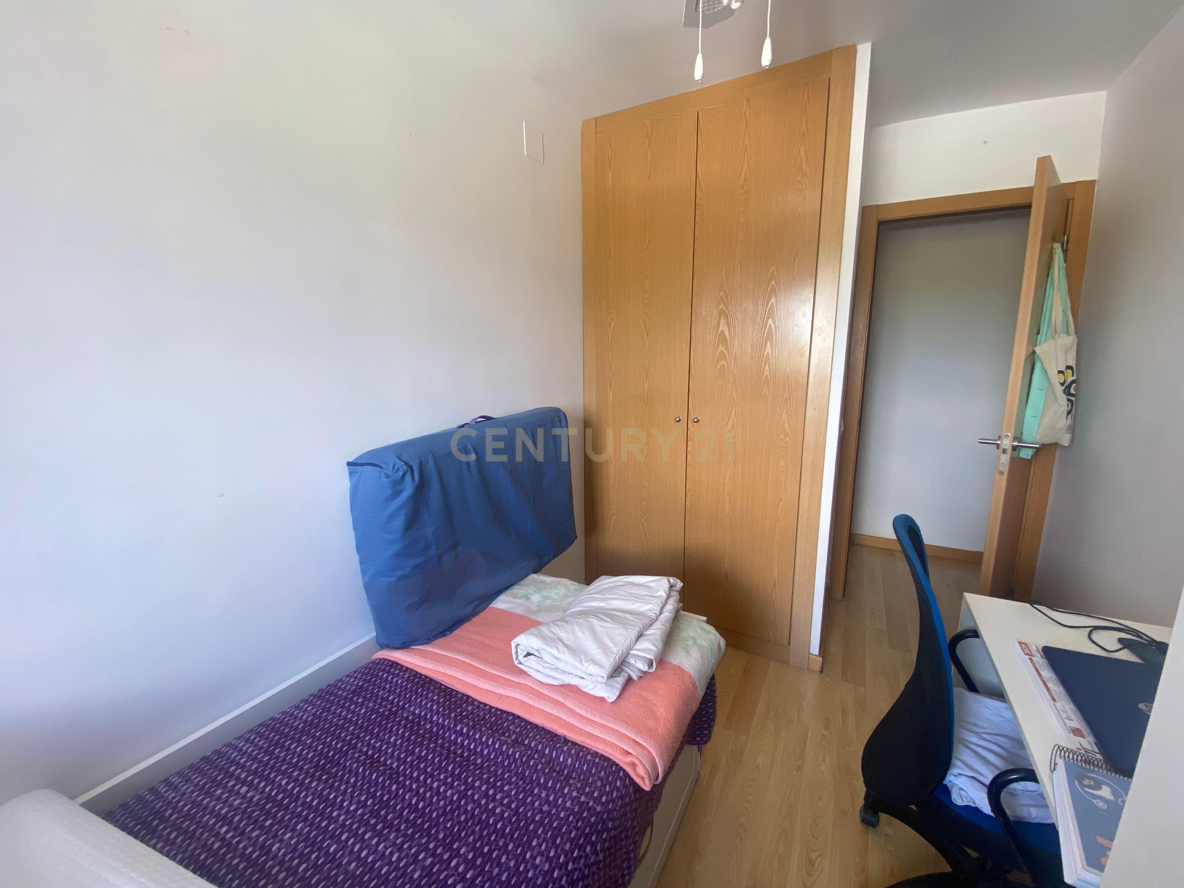 Luxuoso Apartamento com Vista Panorâmica em Madrid - Image 20