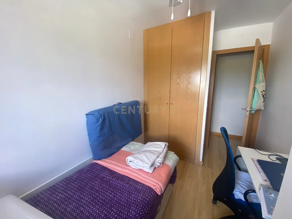 Luxuoso Apartamento com Vista Panorâmica em Madrid - Image 19