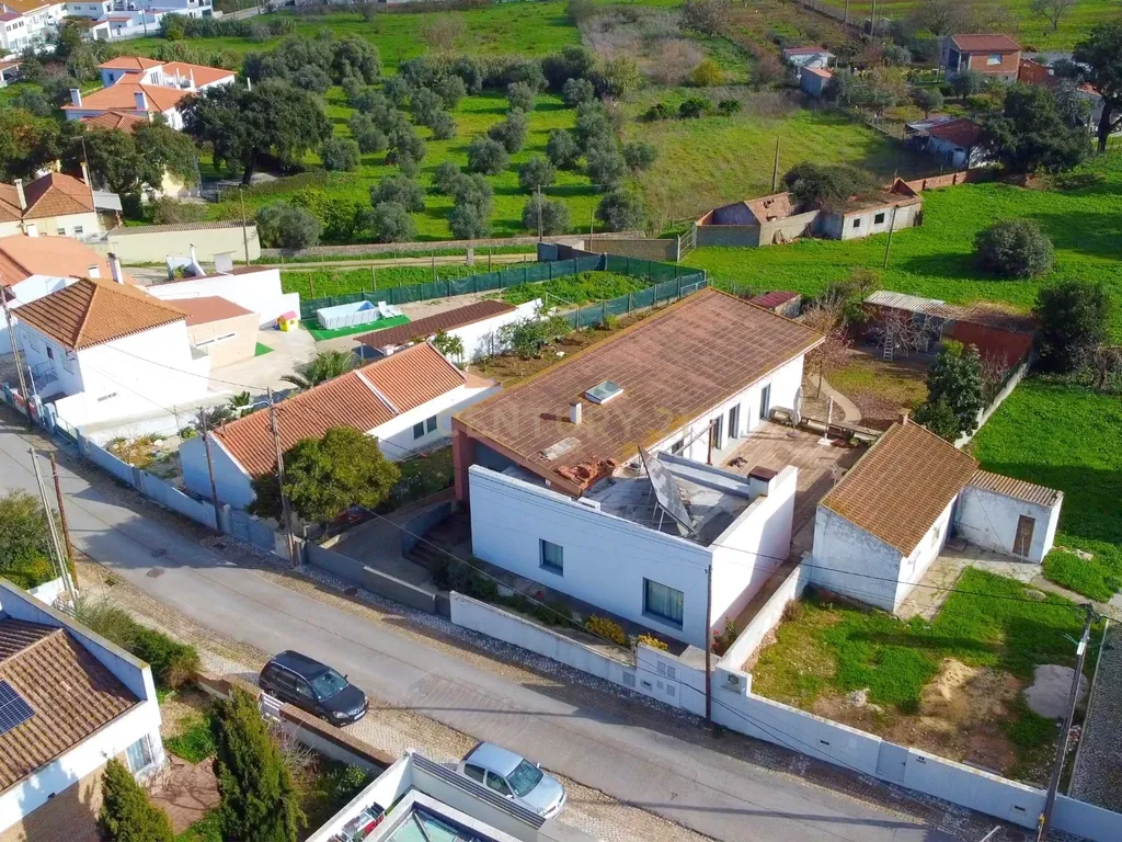 Moradia T5 Isolada, com Dois Pisos, Elevador e Terraço, com 800m2 de Terreno , na Quinta do Anjo, Palmela - Image 55