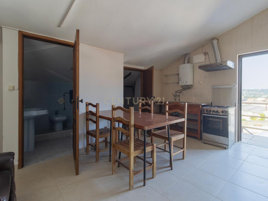 MORADIA EXCLUSIVA EM ALCOBAÇA – CONFORTO, ESPAÇO E POTENCIAL DE INVESTIMENTO! - Image 24