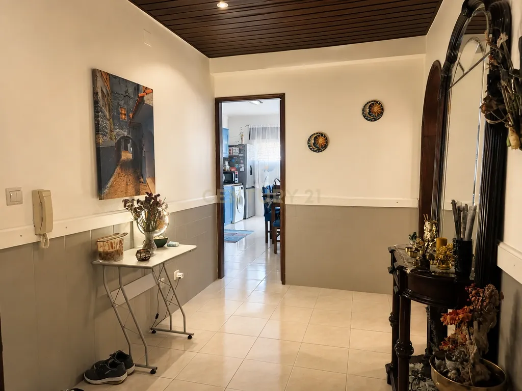 Apartamento Renovado em Nossa Senhora de Fátima, Entroncamento - Image 3