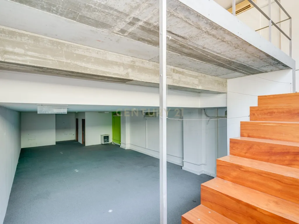 ESPAÇO COMERCIAL 142 M² + 5 ESTACIONAMENTOS | 2 PISOS | EXCELENTE OPORTUNIDADE - Image 11