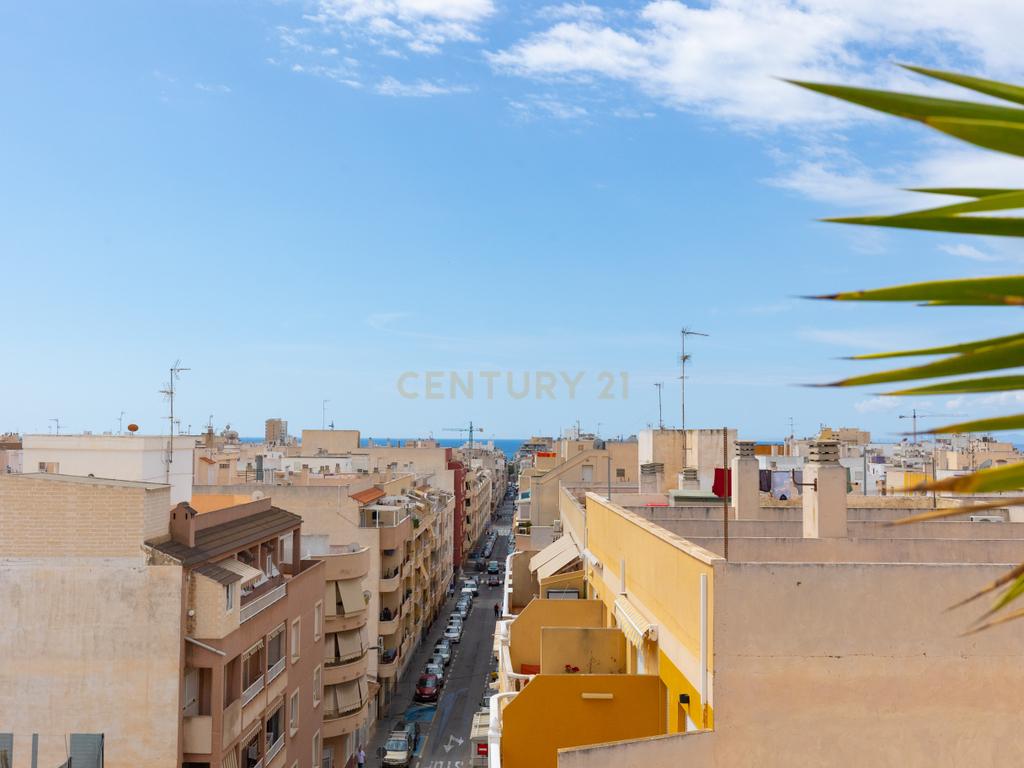Penthouse com Vista Mar Perto do Centro de Torrevieja - Image 21