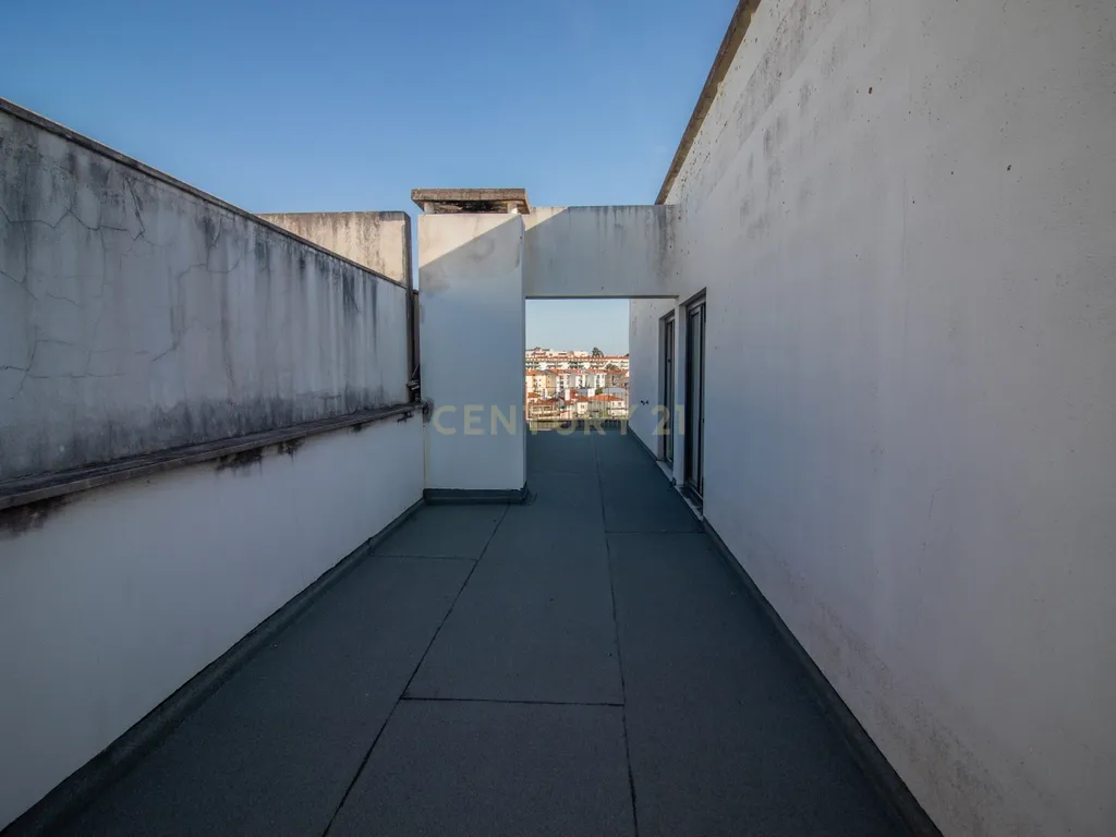 Apartamento T3 com Garagem Dupla na Quinta da Borloteira, Figueira da Foz - Image 27