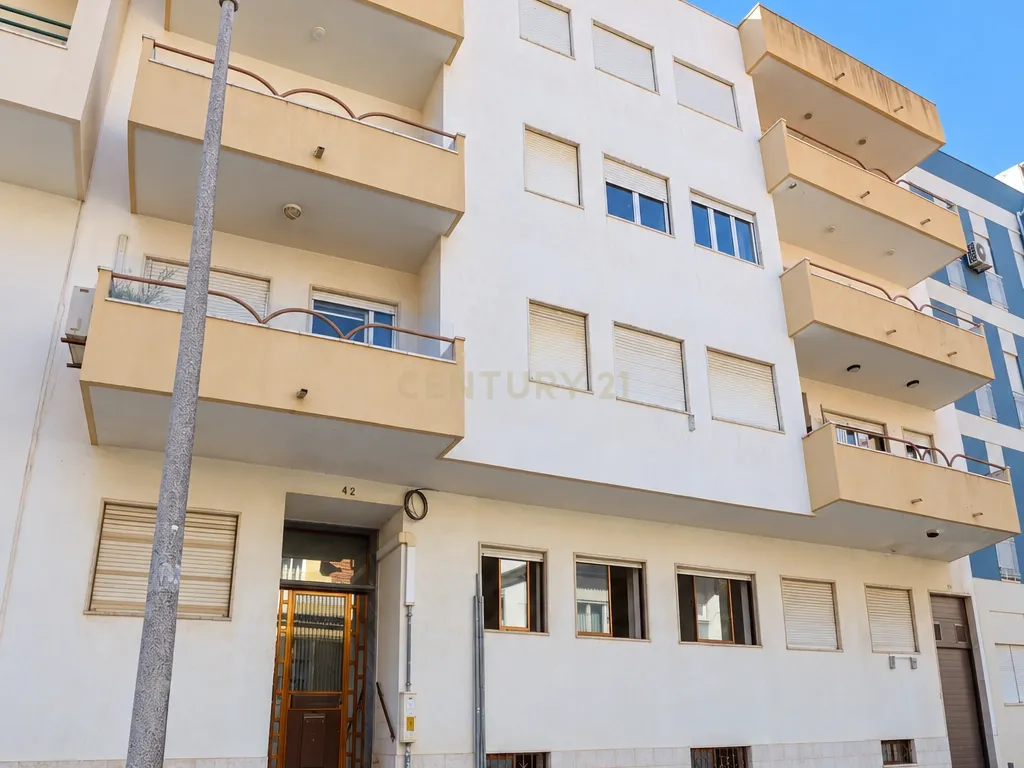 Apartamento T1 com Terraço, Sto António Caparica - Image 17