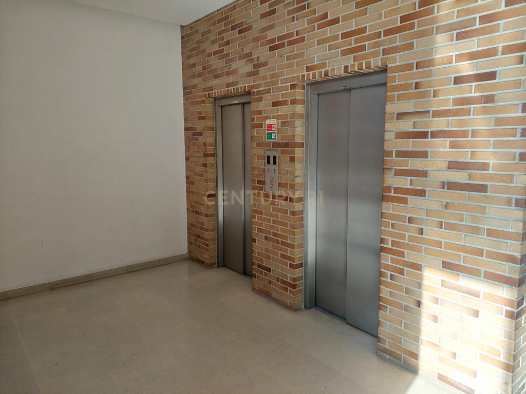 ARRENDADO - T2 Condomínio Alcântara Rio com 1 Parqueamento - Alcântara Rio - Image 16
