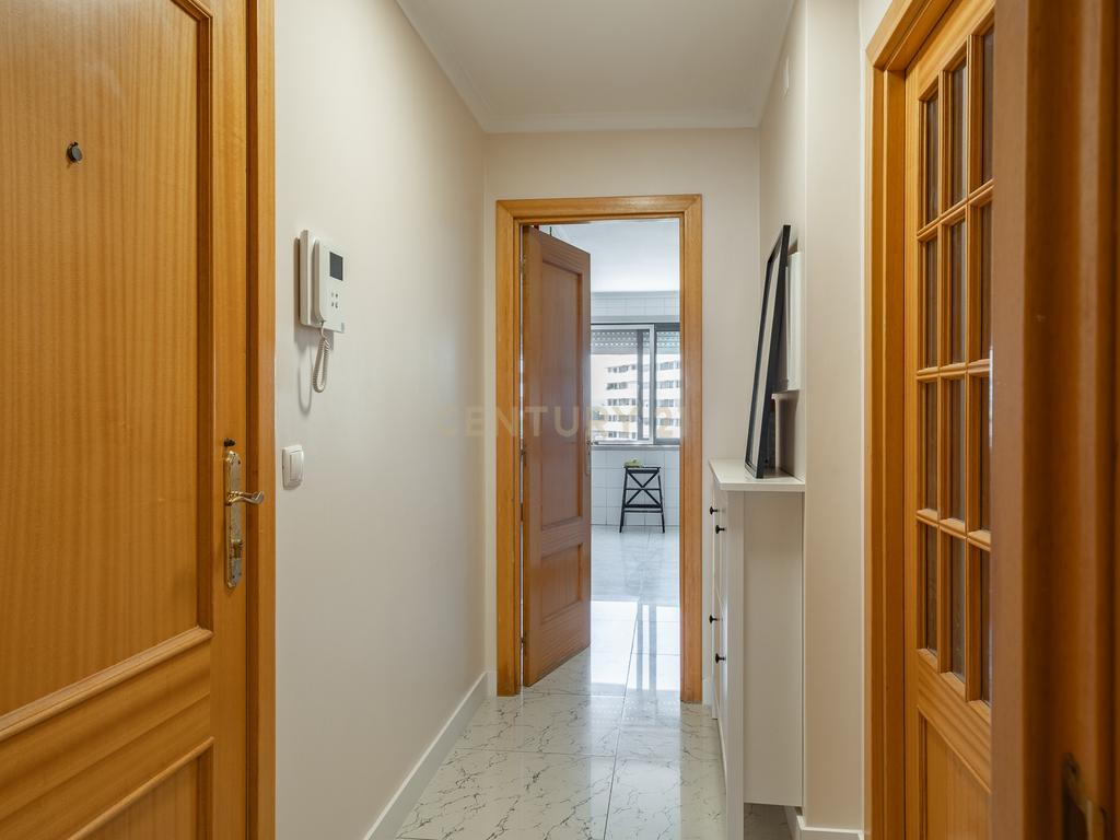 T2 Mobilado no Montijo | Suite e Lugar de Garagem - Image 11