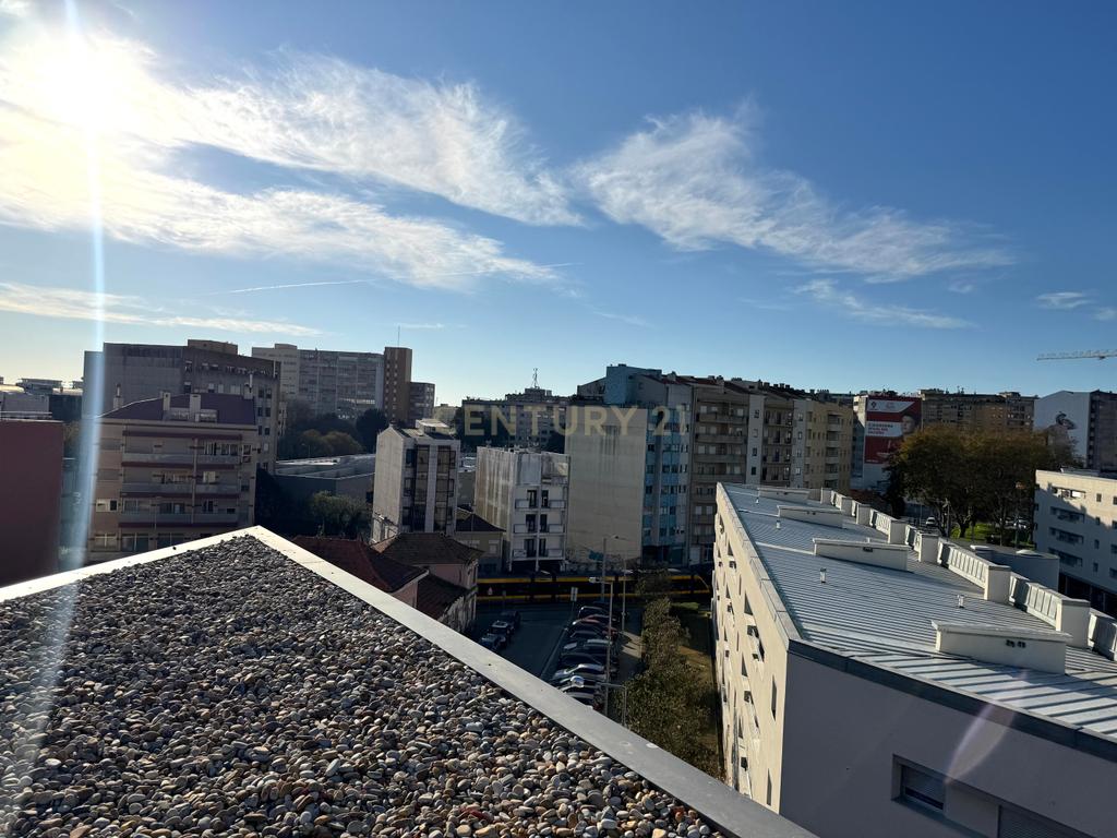 Apartamento com um quarto de luxo e novo em prédio muito moderno no centro de Matosinhos, perto do metro - Image 28