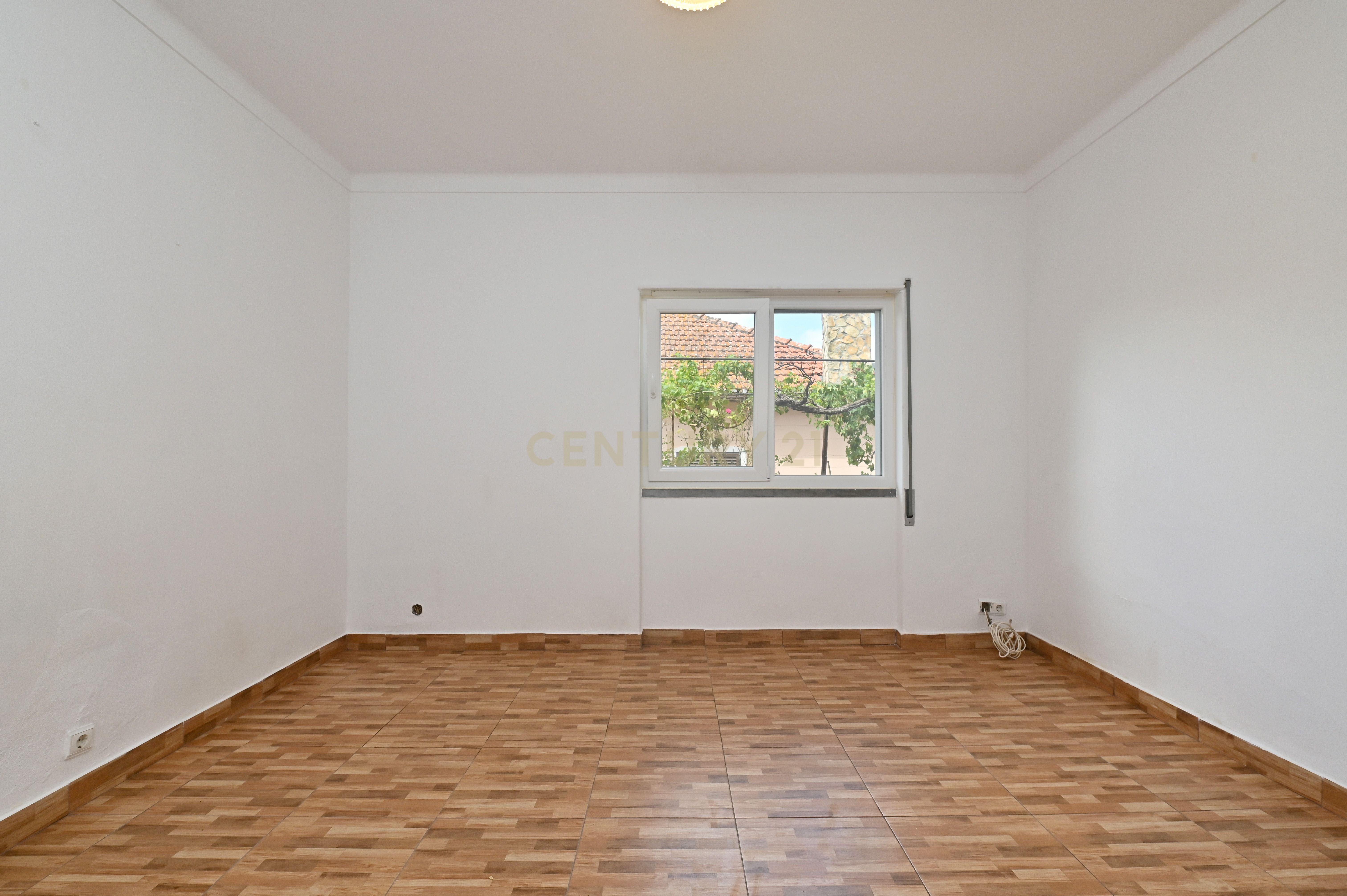 Fotografia 11 de Apartamento T3 em Loures, Lisboa
