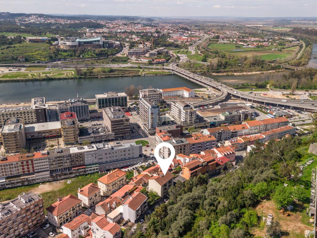 Apartamento para venda na rua de aveiro - 3 Quartos e 3 WC - Image 28