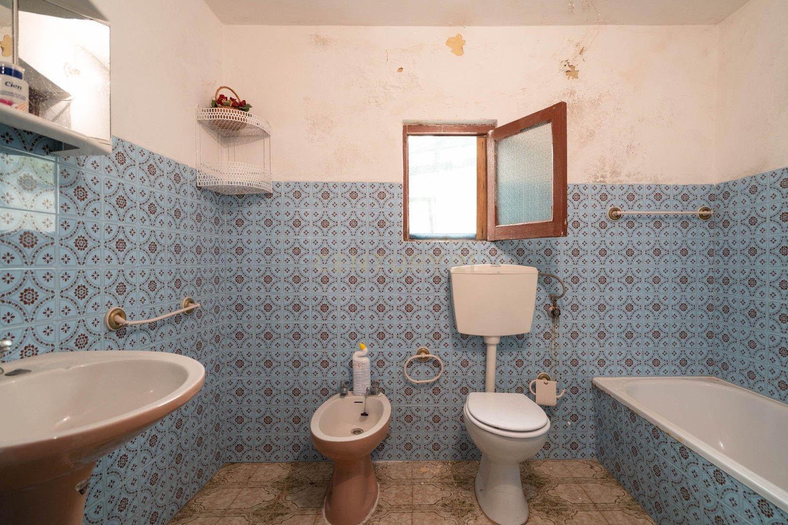 Fotografia 8 de Casa para Recuperação em Vila Nova do Ceira, Góis