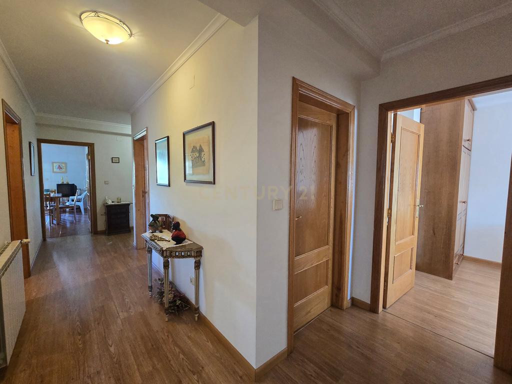 Apartamento T3 + 1 em Bragança - Image 17