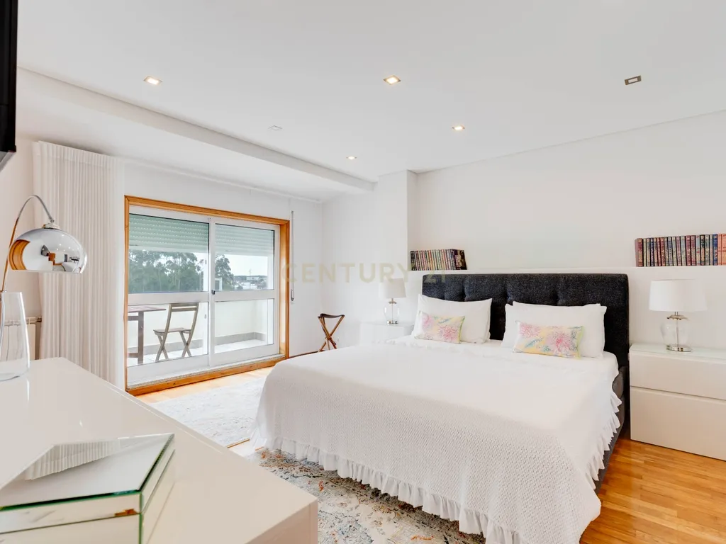 T2+2 Duplex c/ Sótão amplo (248m²) | S. Félix Marinha - Image 22