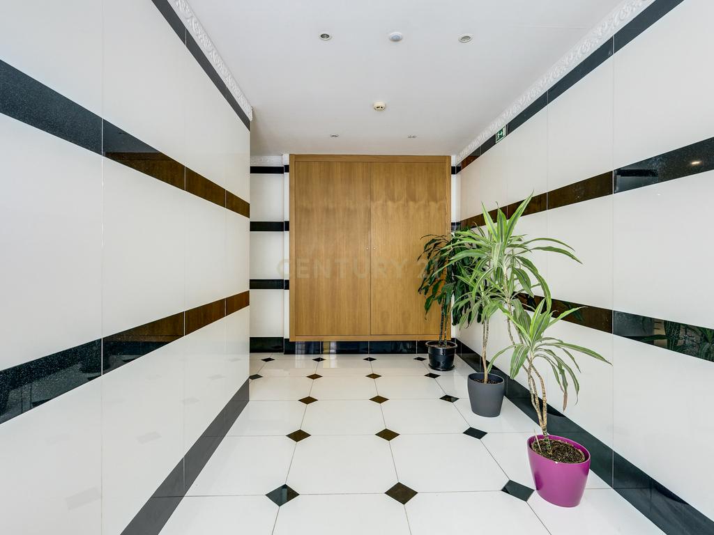 Apartamento T2 para Arrendamento | Urbanização do Neudel, Amadora - Image 21