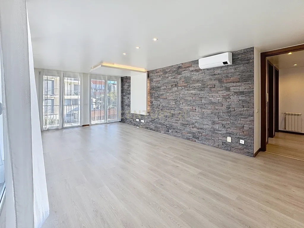 Penthouse T2 com Terraço e Piscina Privativa – Sítio da Nazaré - Image 13
