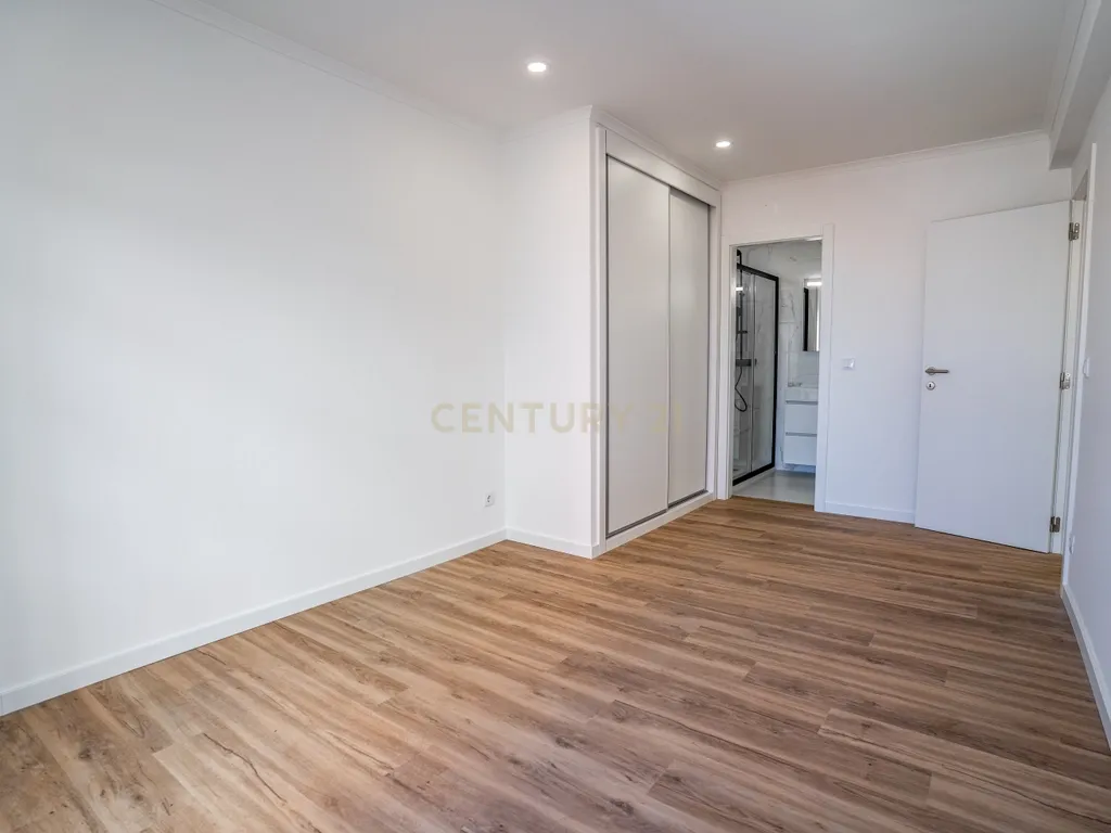 Apartamento T3 Totalmente Renovado | Centro de Caldas da Rainha - Image 27