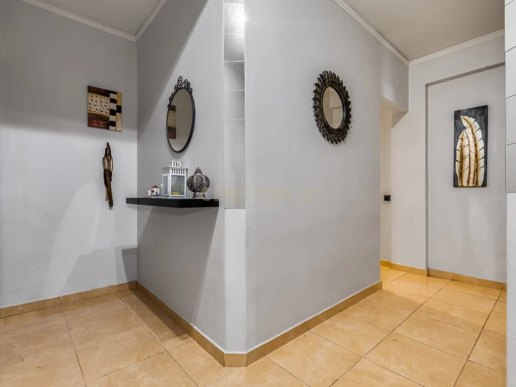 Apartamento T3 no Centro de Faro - Image 13