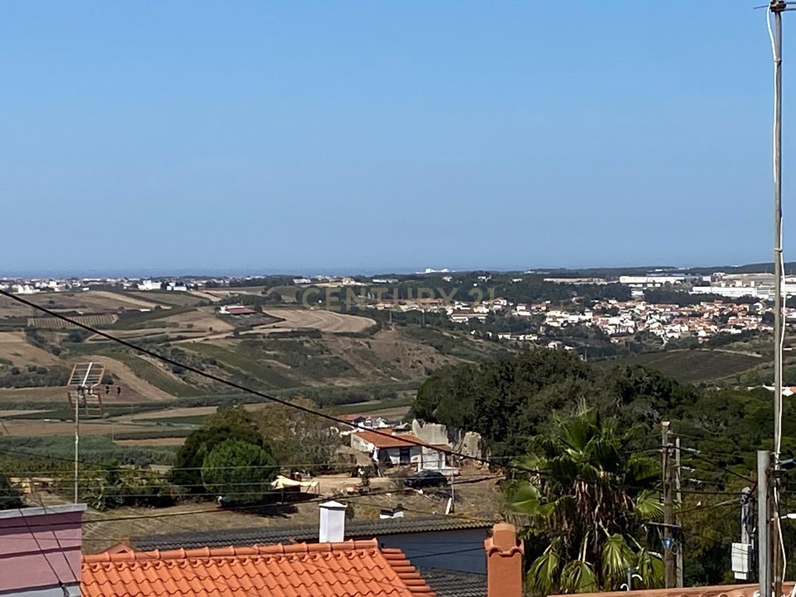 Moradia V3 com garagem e armazém Torres Vedras - Image 4
