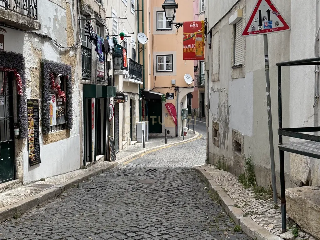Alfama – Prédio – Investimento - Image 10