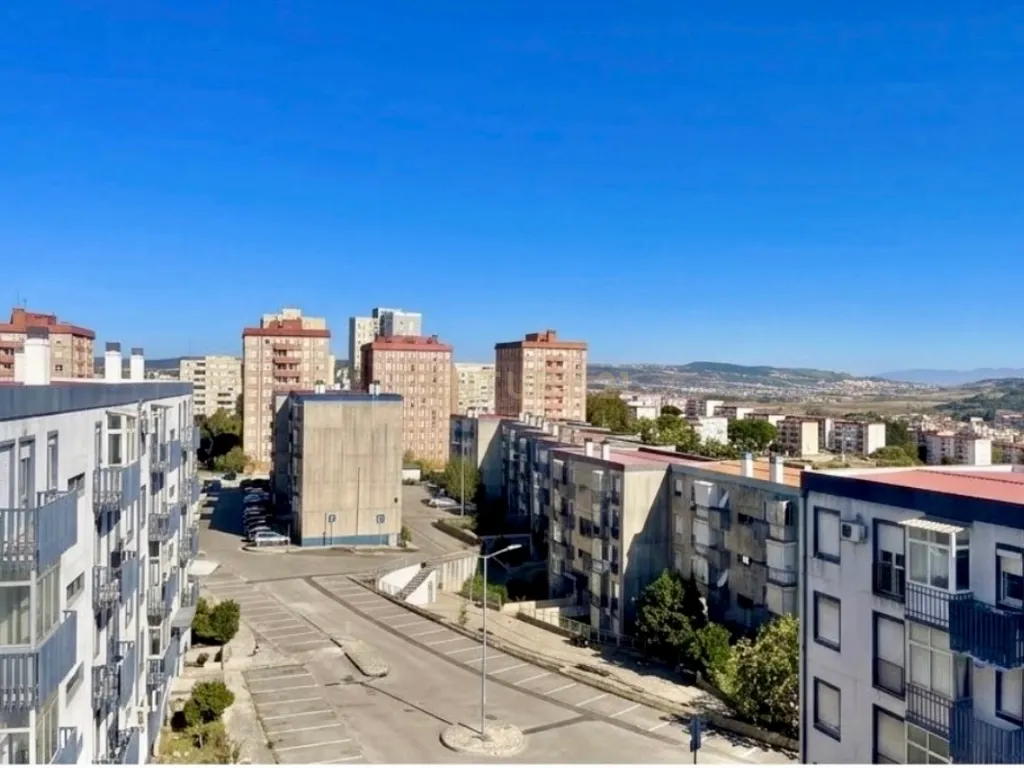 Apartamento T3 em Santo António dos Cavaleiros, Loures. - Image 16