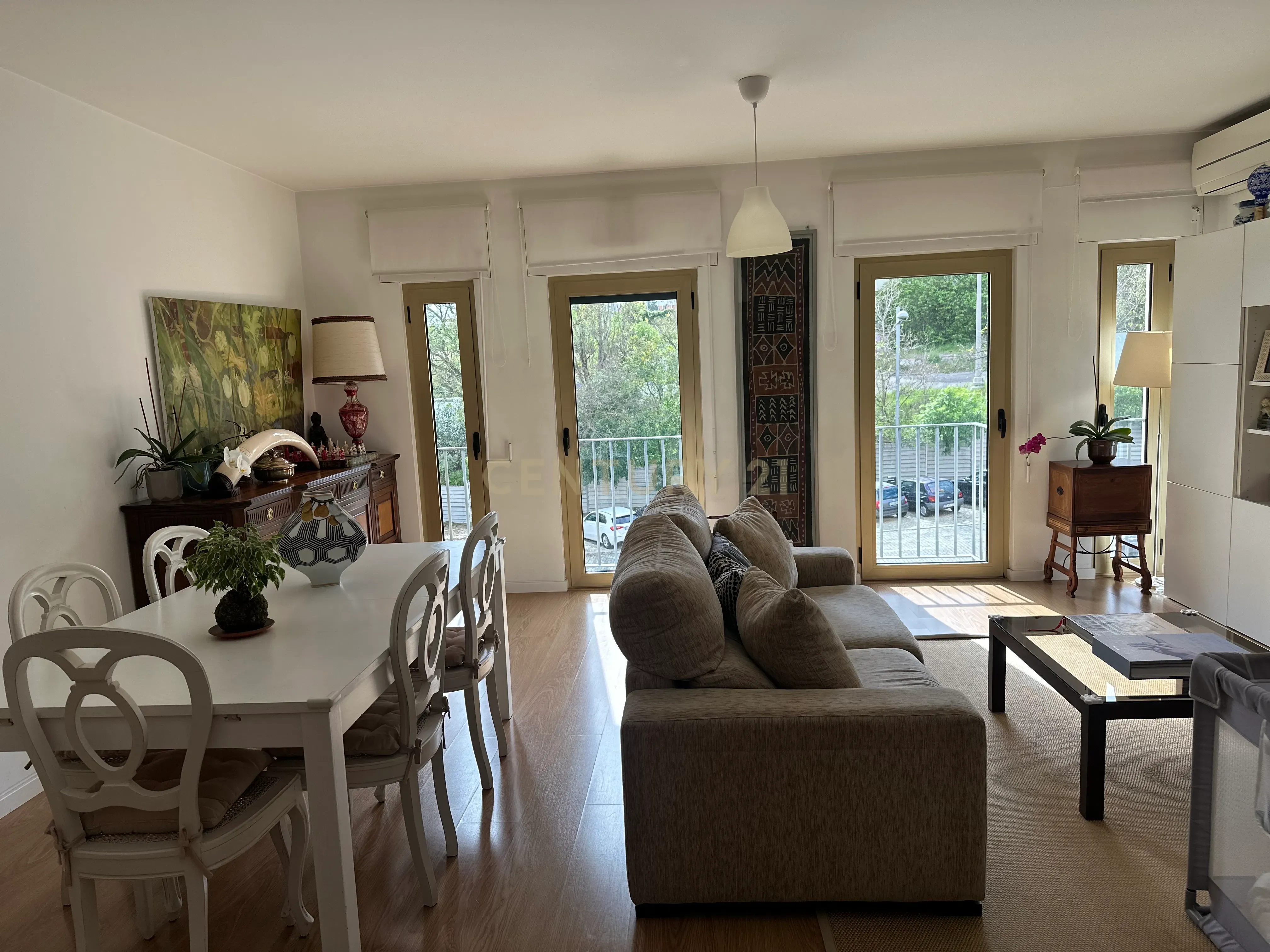 Apartamento T2 com 118m2 para venda nas Avenidas Novas com uma excelente localização proximo da estação de Entrecampos e da Cidade Universitária. - Image 7