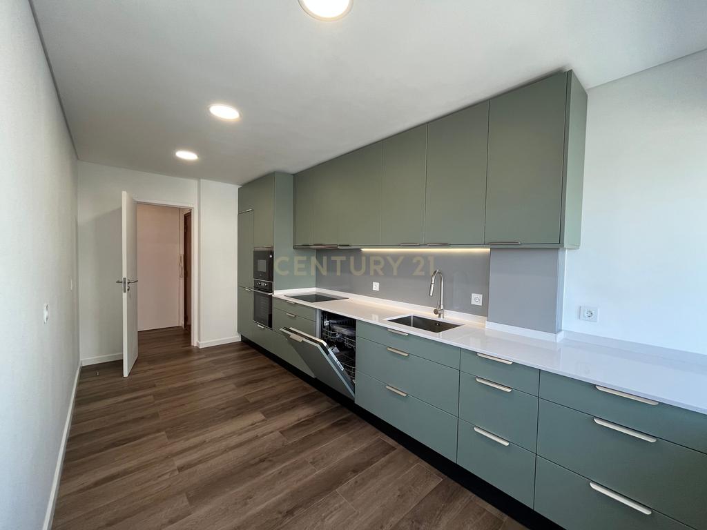 Apartamento T2 totalmente Remodelado. - Image 35