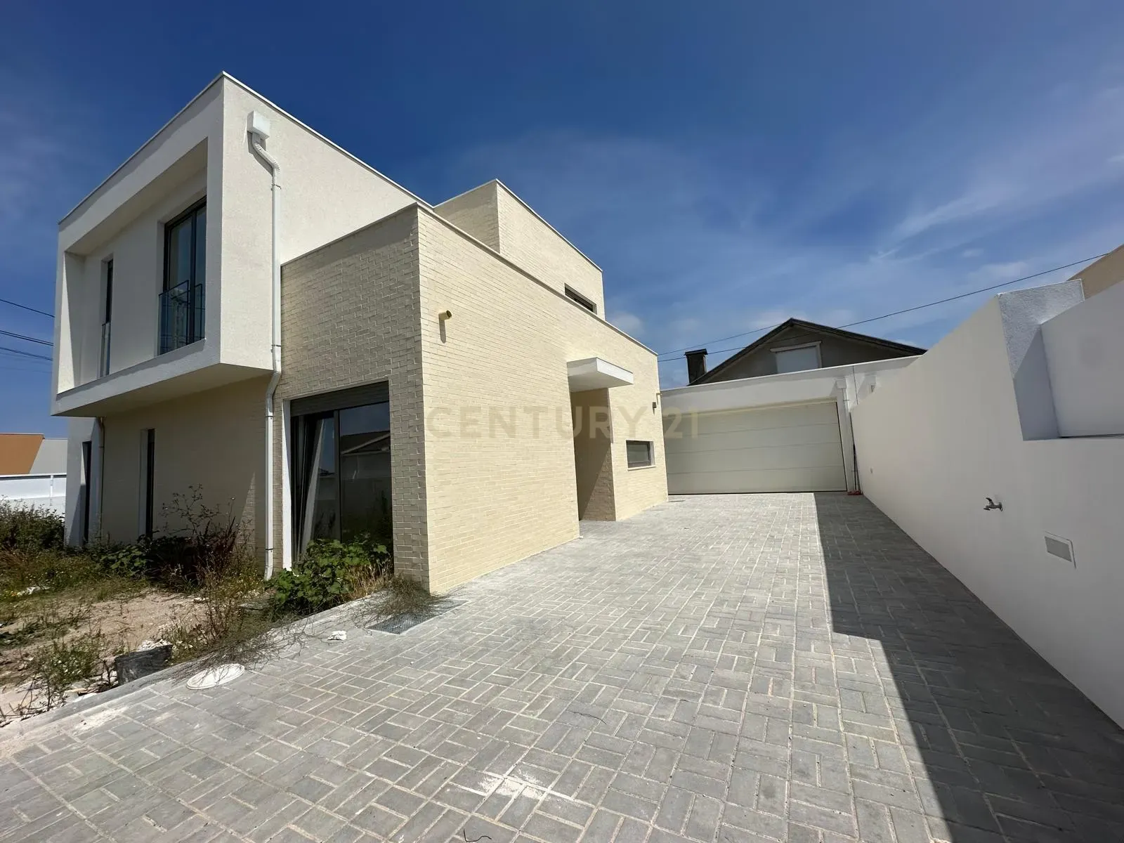 Fotografia 4 de Casa Nova em Cacia, Aveiro - 4 Quartos e Jardim Privado