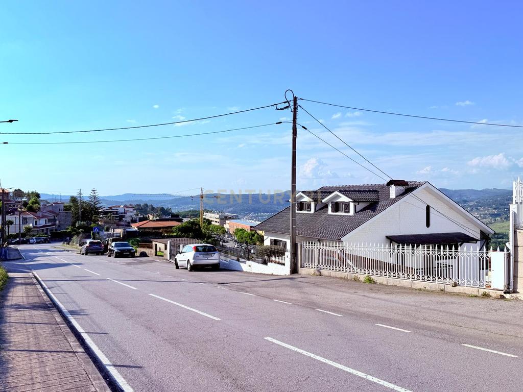 Moradia T6 Mesão Frio, Guimarães - Image 64
