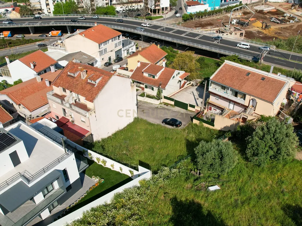 Terreno para venda localizado em Odivelas - Image 4