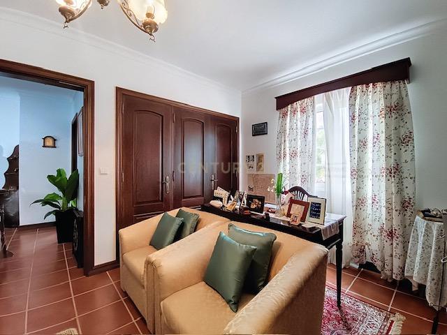 Moradia T5+1 e escritório, piscina e garagem em zona privilegiada no Livramento – conforto, exclusividade e qualidade de vida - Image 19