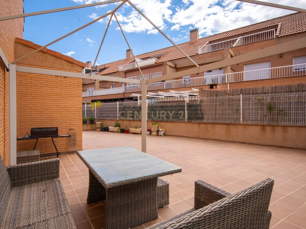 Moradia geminada de esquina em Alicante Golf, espaço, privacidade e qualidade de vida numa das zonas mais exclusivas de Alicante - Image 27