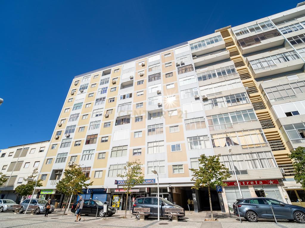 T2 Remodelado e Equipado para Arrendamento – Laranjeiro, Almada - Image 22