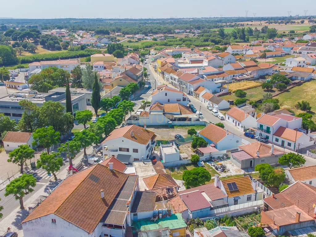 Terrenos Urbanos em Águas de Moura – Excelente Oportunidade para Habitação ou Investimento - Image 26