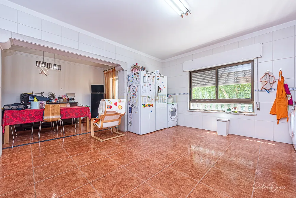 Apartamento de 4 assoalhadas em Zona Premium c/ 122m2 VANICELOS - SETUBAL - Image 24
