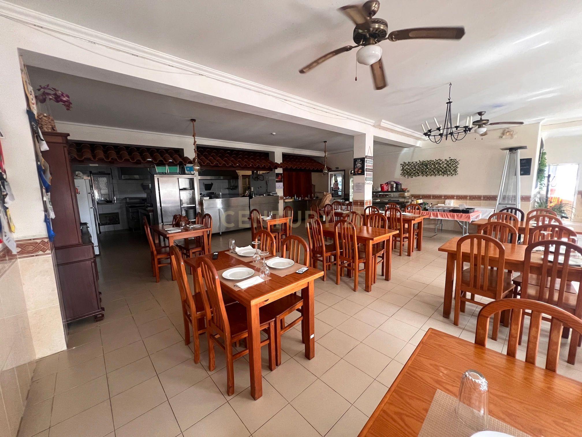 Fotografia 7 de Prédio no Nadadouro com 3 apartamentos + restaurante + potencial para mais 3 apartamentos