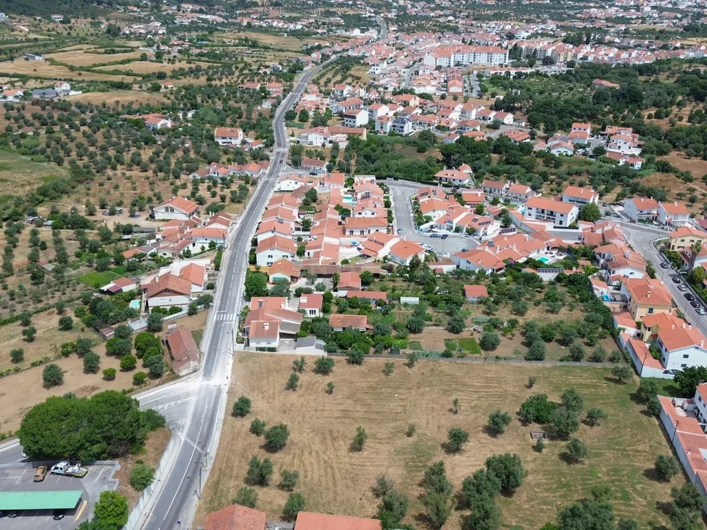 Apartamento T3 com garagem e arrecadação em Abrantes - Image 32