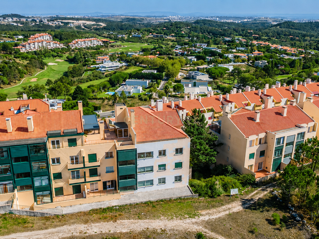 Penthouse duplex T3 remodelada com vista panorâmica sobre o golfe no Belas Clube de Campo - Image 29