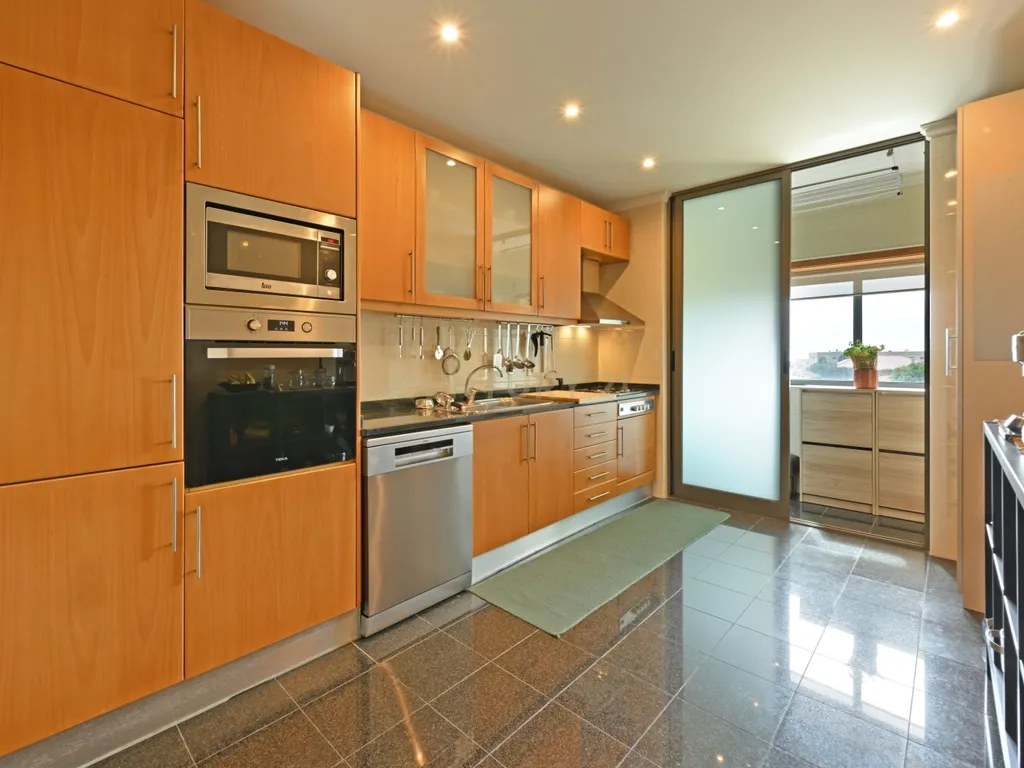 Apartamento Duplex T2+2 com 2 Suites e Terraço privativo em Canidelo - Image 6