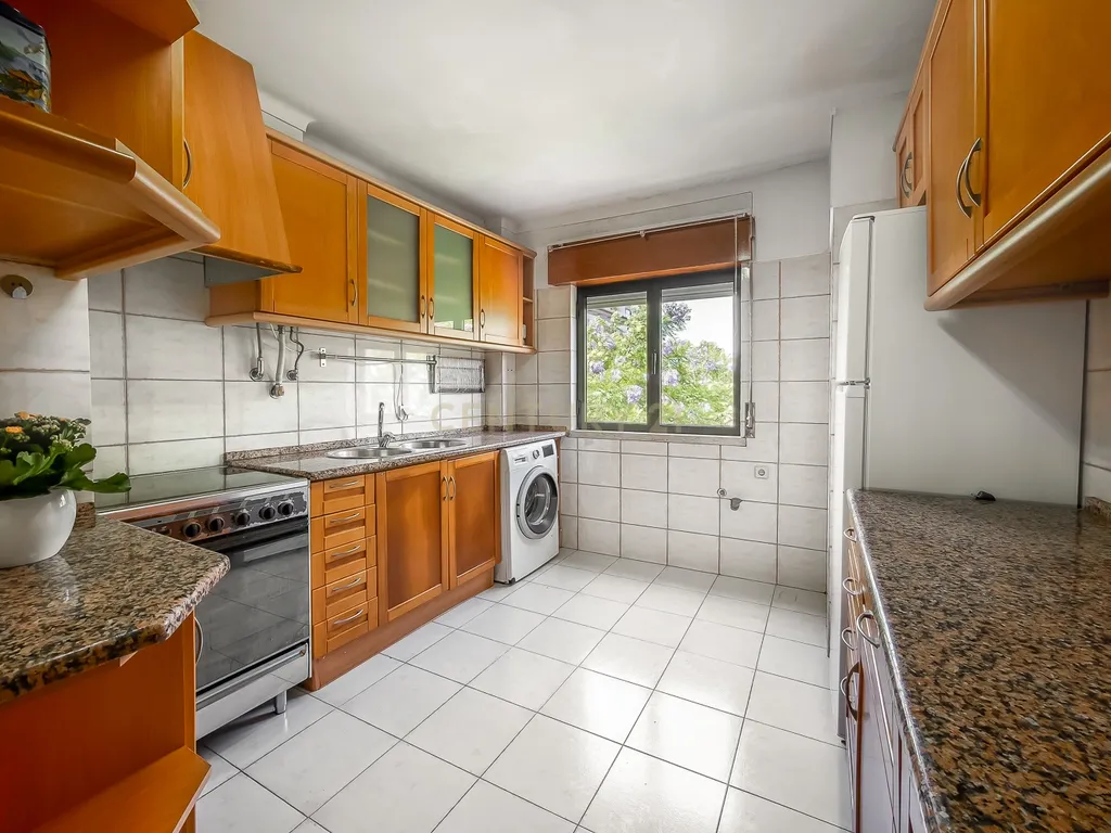 Apartamento T2 nos Olivais Sul - Image 10