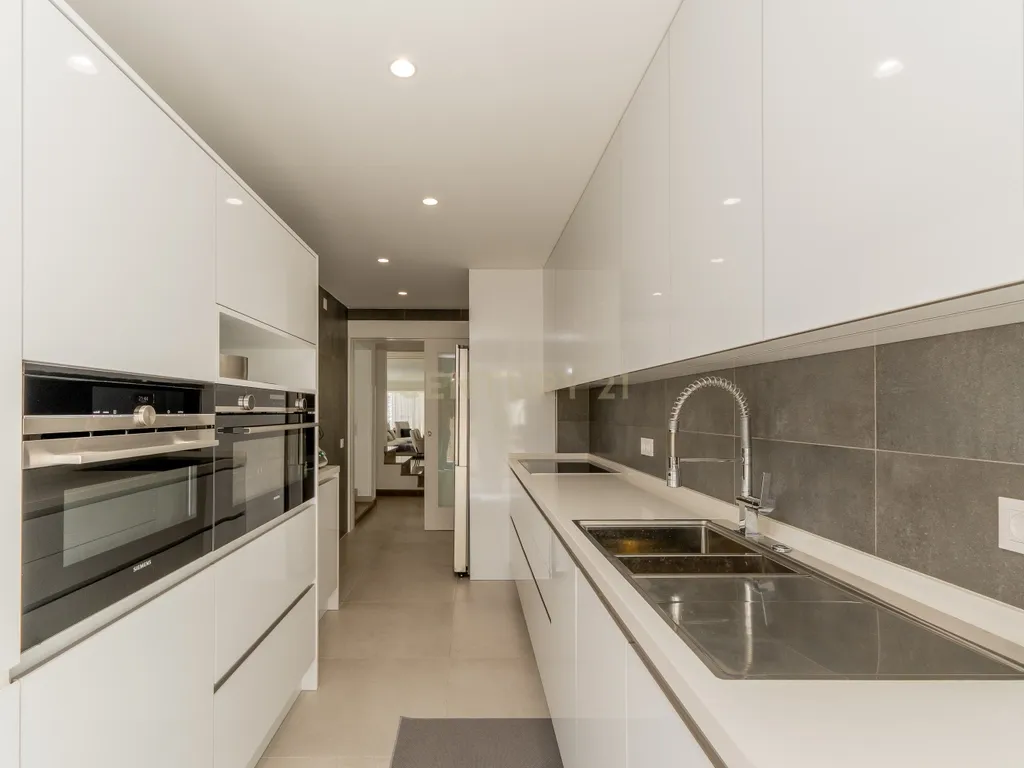 Moradia T6 Geminada - Ténis - Clube do Lago - Vilamoura - Image 33