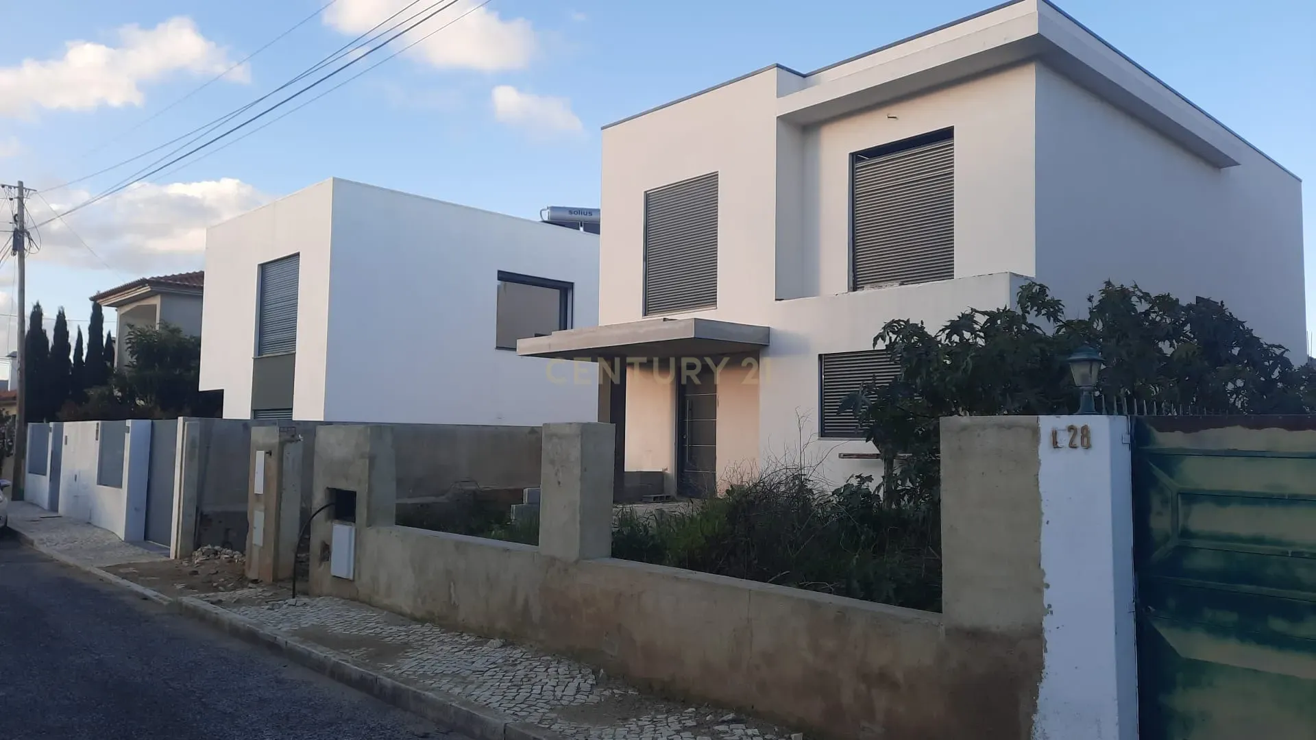 Moradia no Bairro Mira Atlântico- Qualidade de vida com vista para a Costa do Sol - Image 5