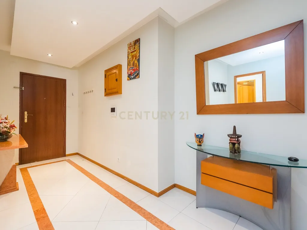 Apartamento T4 | Massamá - Image 4