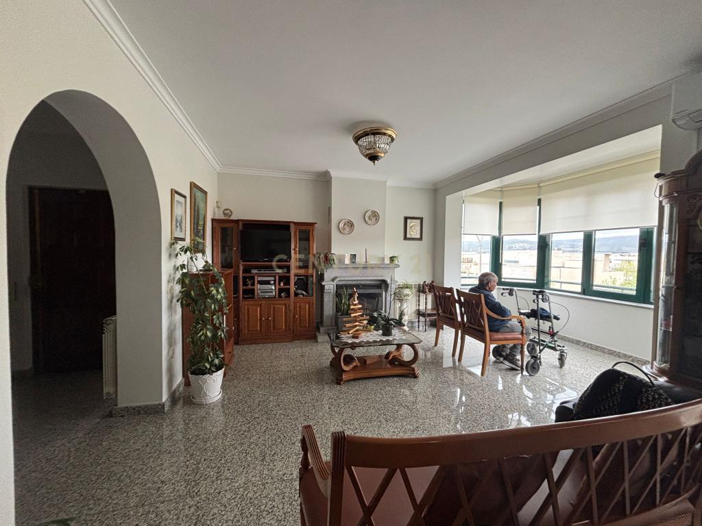 Moradia T6 com Vista Panorâmica em Vila Real - Image 35
