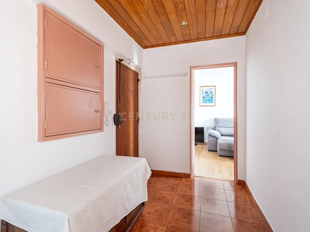 Apartamento T2+1 na Arroja com Varanda e Elevador - Image 9