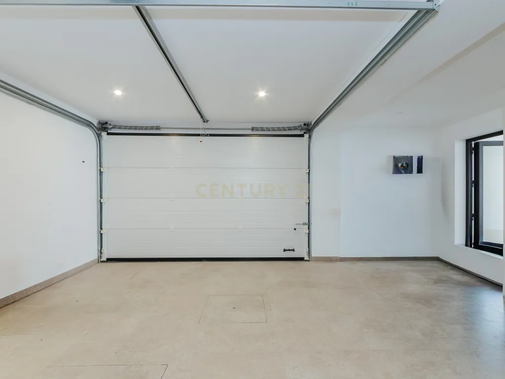 Moradia T4 com piscina e 3 suites | A escolha inteligente para viver com mais espaço a minutos de Lisboa - Image 43