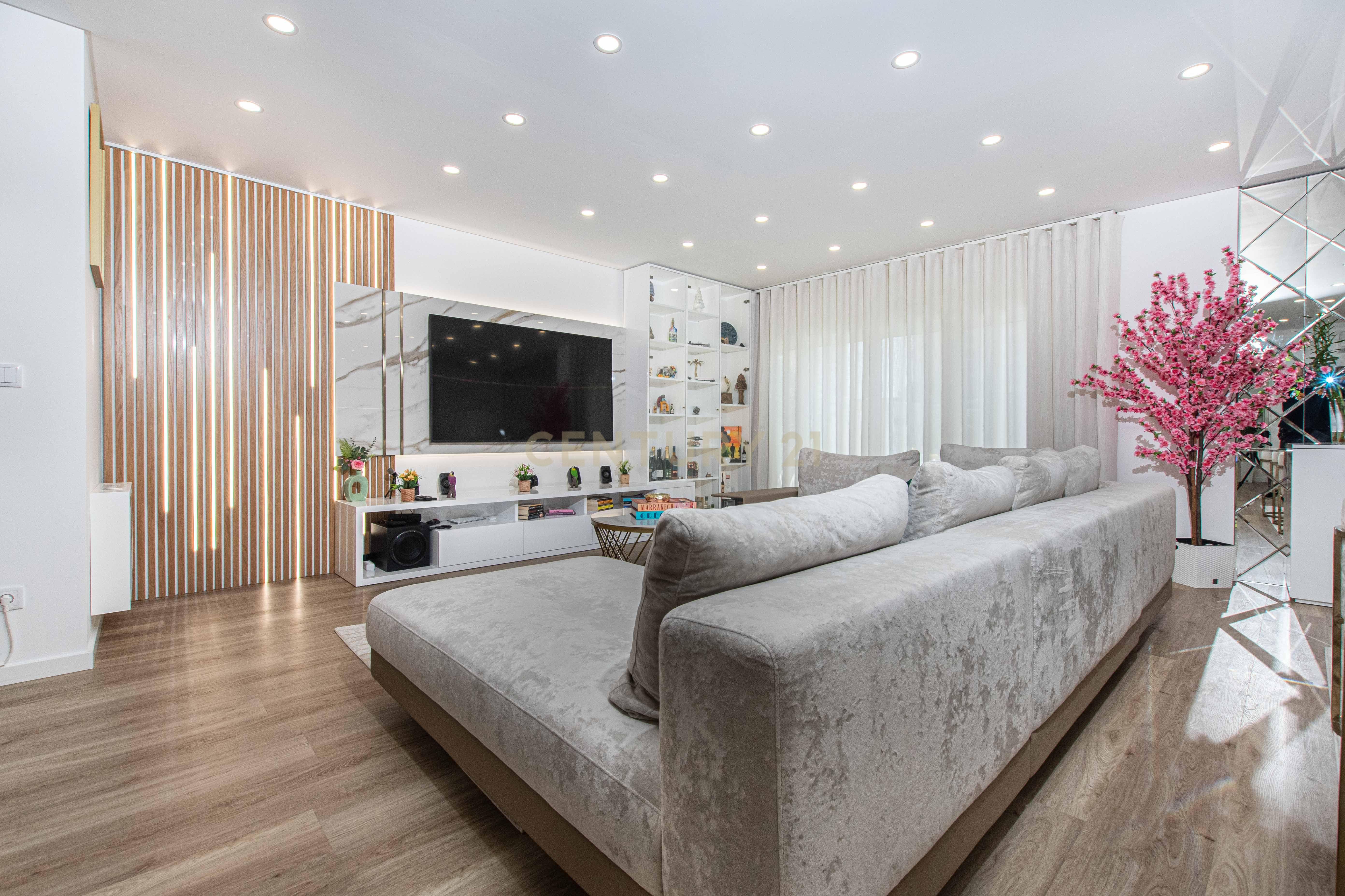 Fotografia 7 de Apartamento Collection | T3 Premium Semi-Novo, Totalmente Mobilado, com Terraço Exclusivo e Box para 3 Viaturas