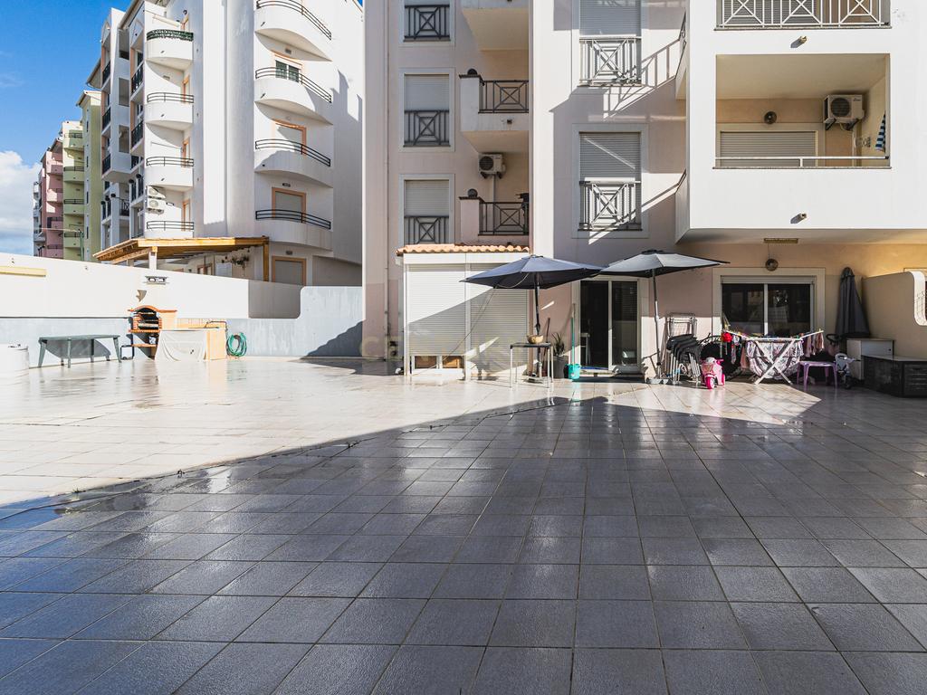 Apartamento T1+1 em Armação de Pêra - Boa Localização, Perto da Praia - Image 10