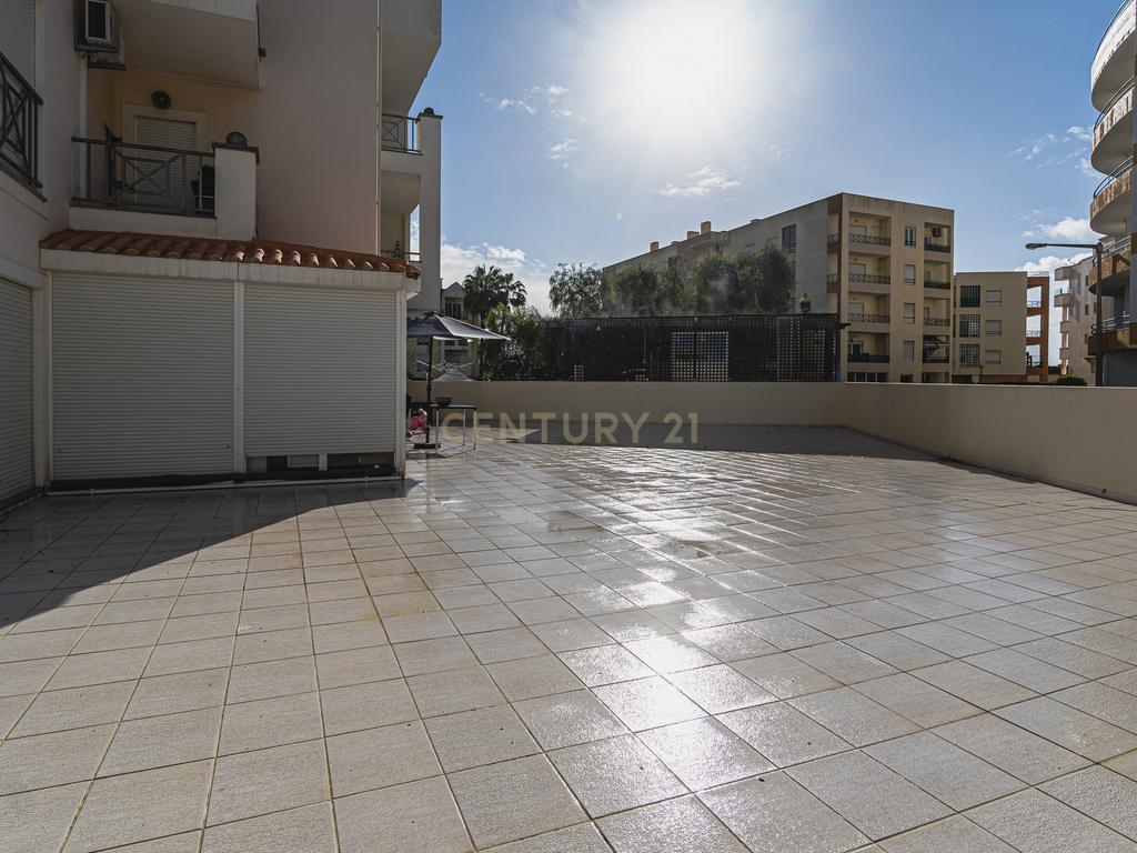 Apartamento T1+1 em Armação de Pêra - Boa Localização, Perto da Praia - Image 12