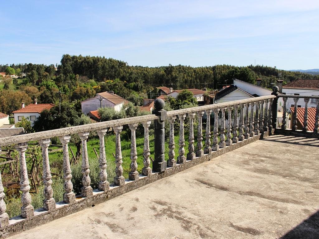 Moradia T6 isolada, terreno de 825m² e vista montanha – Pedrógão Grande - Image 43