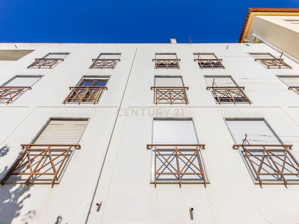 Apartamento T3 em Quinta do Conde, Sesimbra - Image 1